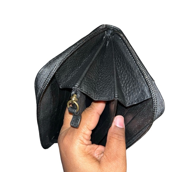 Duluth Trading Black Leather Wristlet - Picture 3 of 5